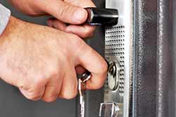 Pittsford Locksmith emergency lockout